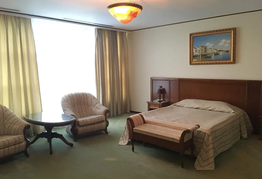 Alexander Hotel-1
