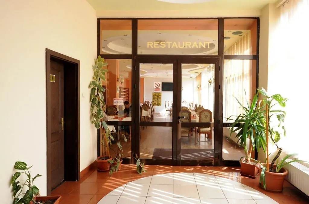 Hotel Everest-1