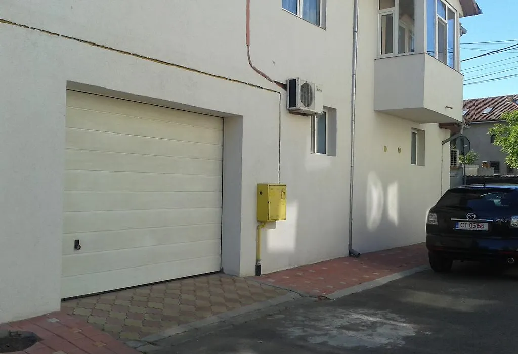 Studio Julius Constanta-1