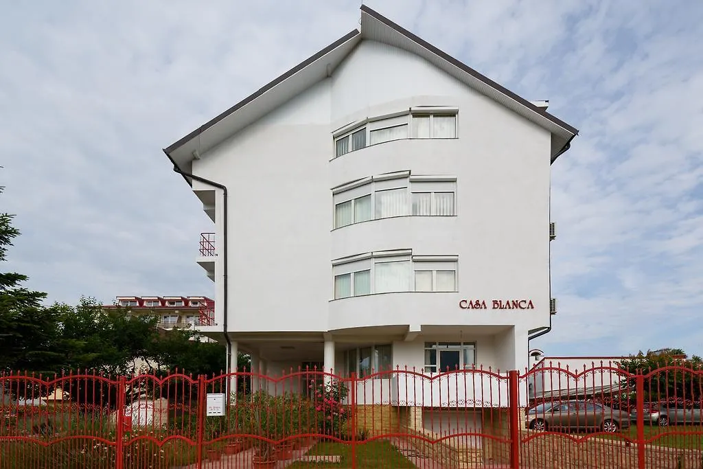 Casa Blanca din COSTINESTI-1