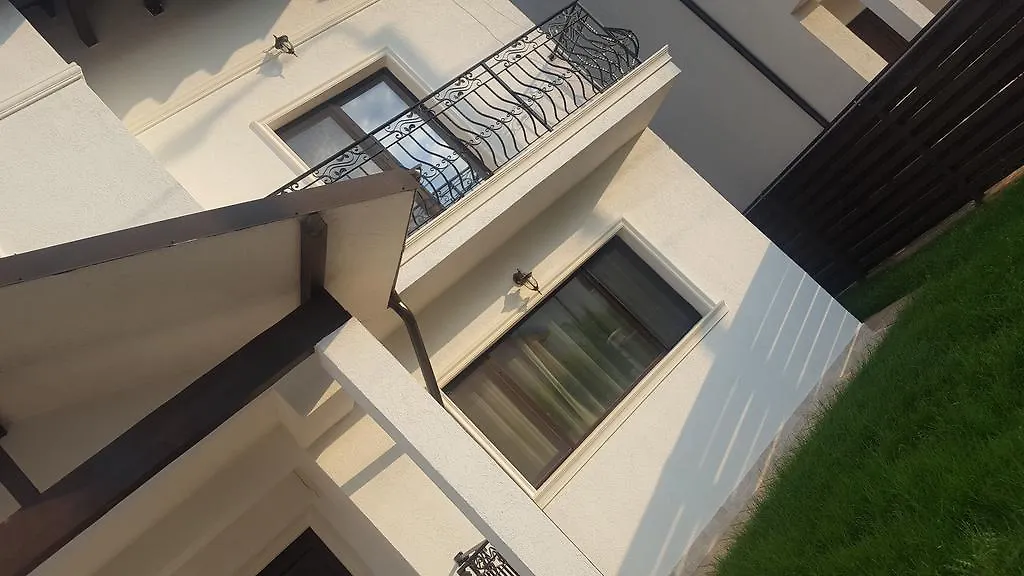 Jaza Mamaia-1