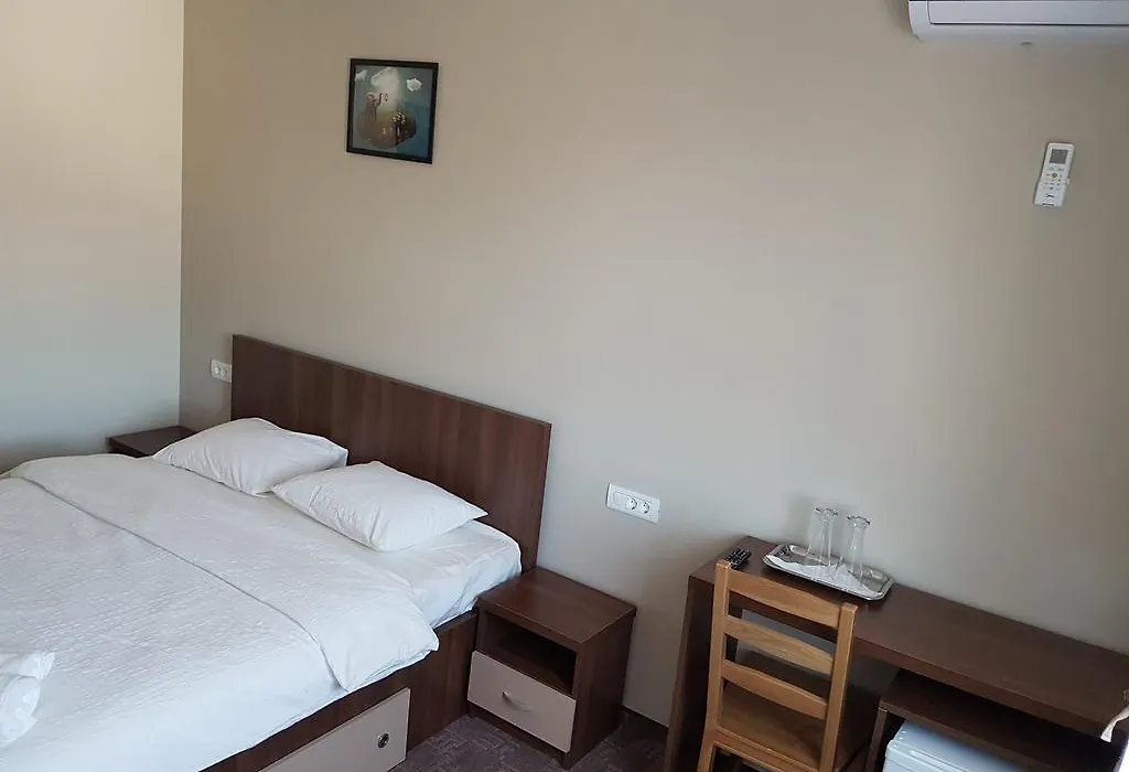 Skyroomshorezu-1