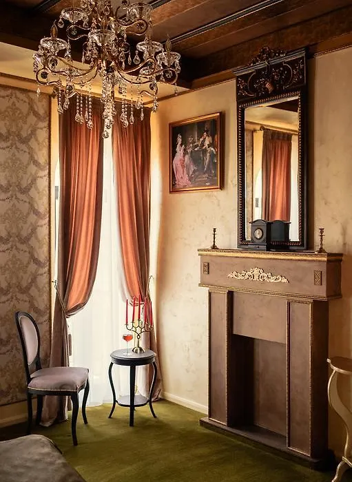 Belle Epoque Boutique (Adults Only)-1