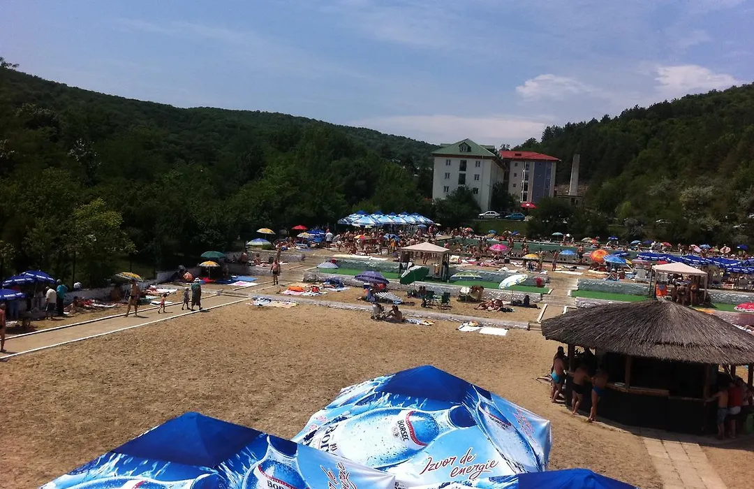 Hotel Monteoru-1