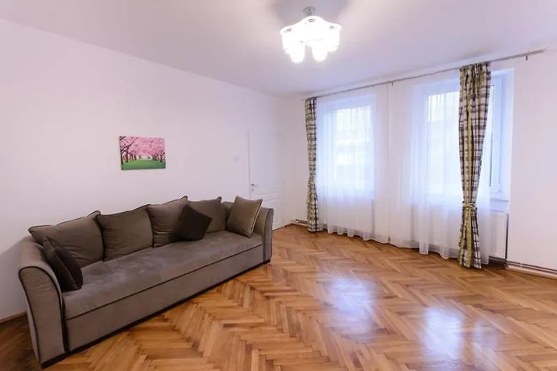 Rent For Comfort Apartments Brasov-1