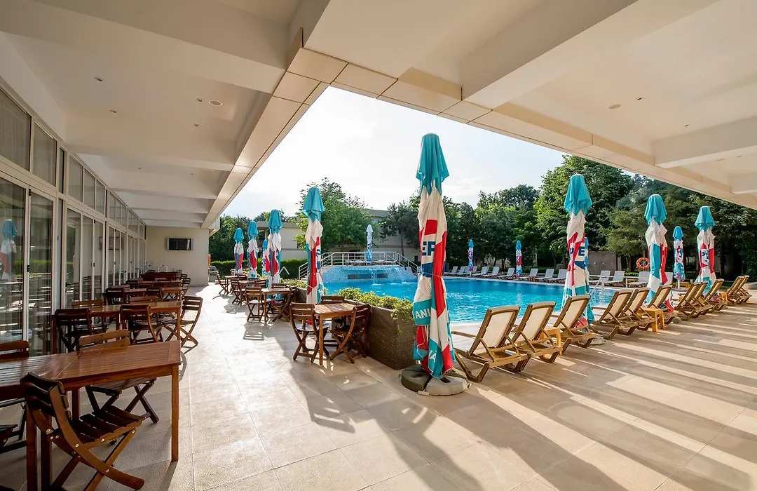 Club de Vacanta Mediterraneo-1