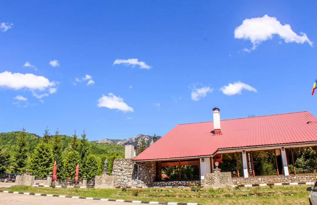 Hotel Cheia-1