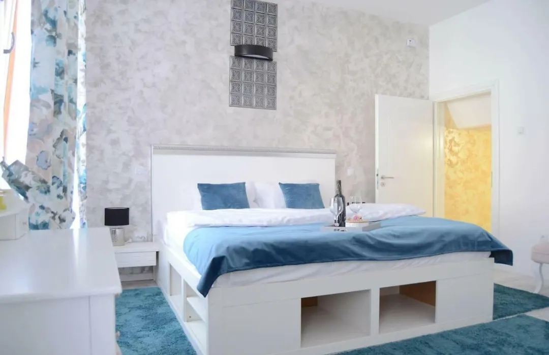 Kaya Home-1