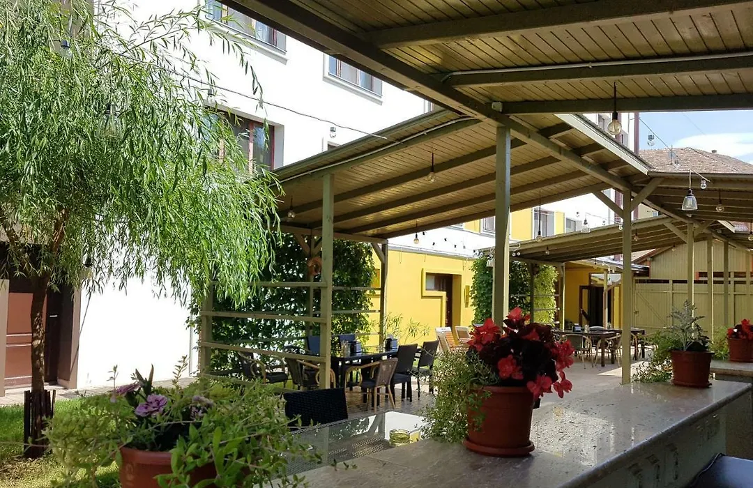Hotel Dacor-1