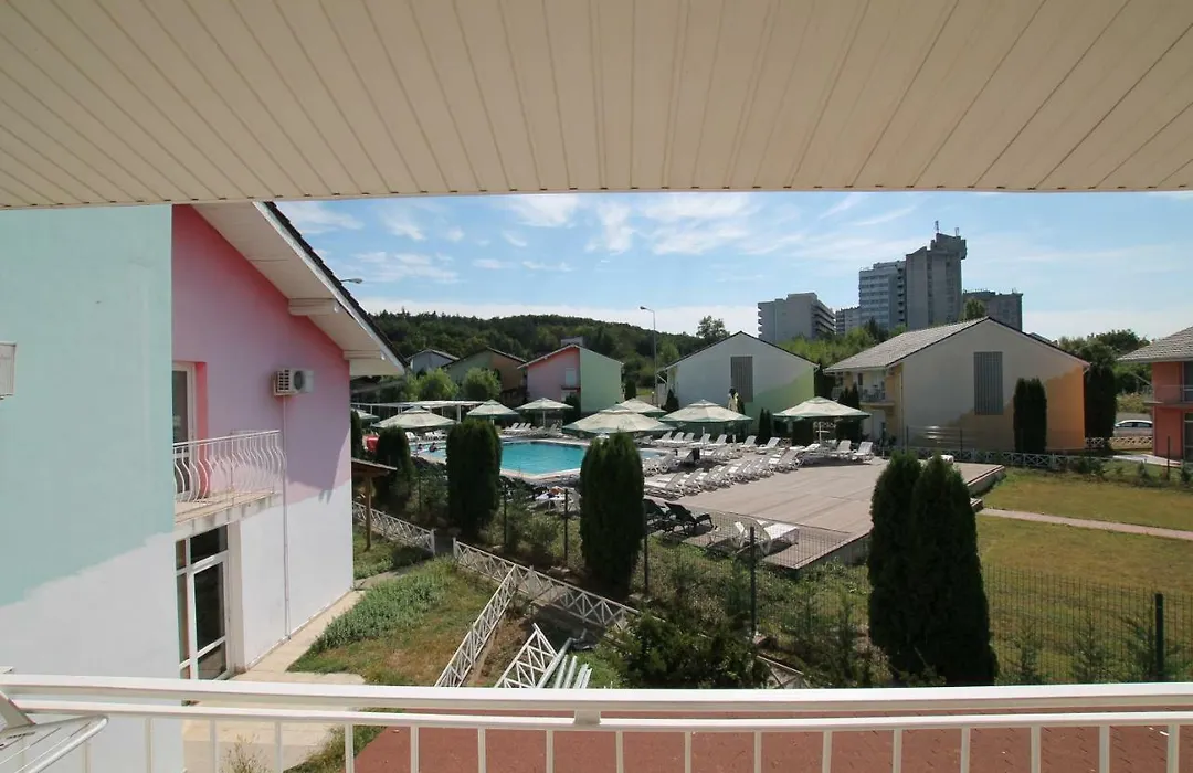 Casa Camelia Felix-1