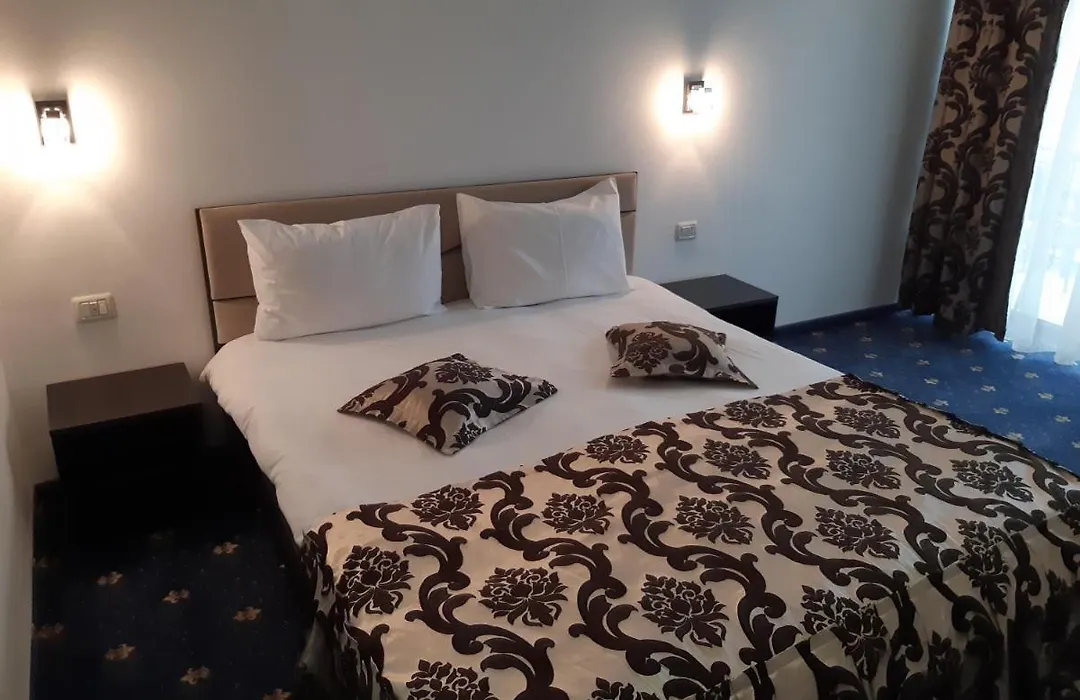 Hotel Ro&Mario Barlad-1