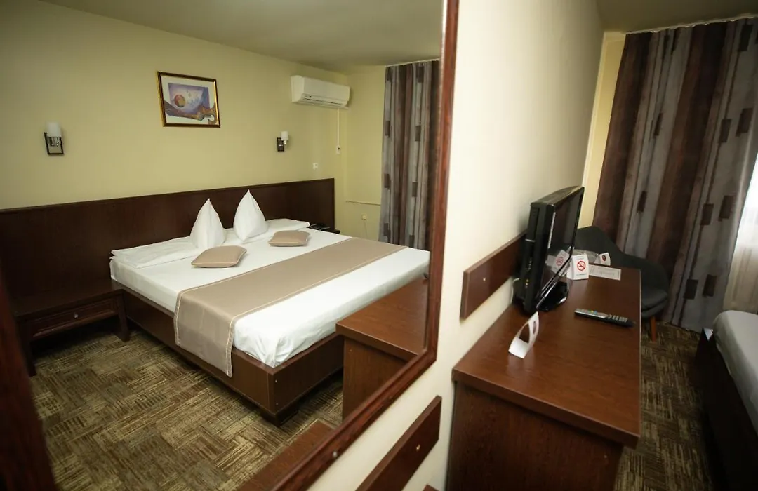 Hotel Select Slobozia-1