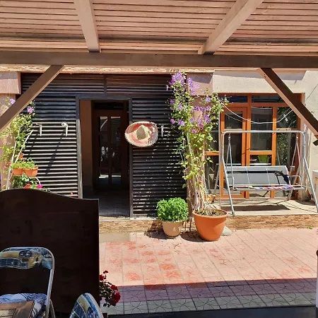 Casa Ultraviolet-2