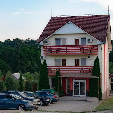 Pensiunea Maris-2