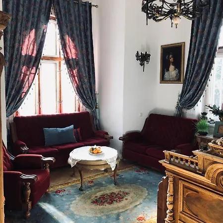 Royal Residence 1901-3