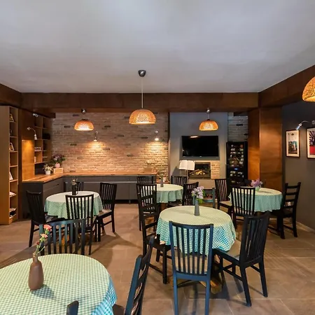 Rocker'S Inn-2