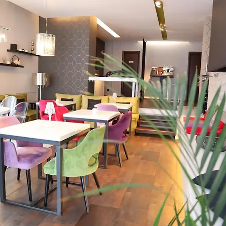 Chambers'N Charm Boutique Hotel-2