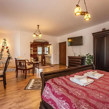 Flora Luxury House-2