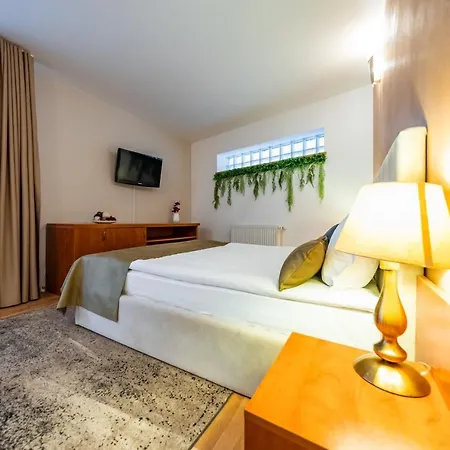 Vila Diana - Poiana Brasov With Breakfast Optional At Hotel Simona Halep-3