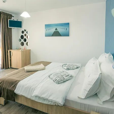 Casa in Culori Vama Veche-3