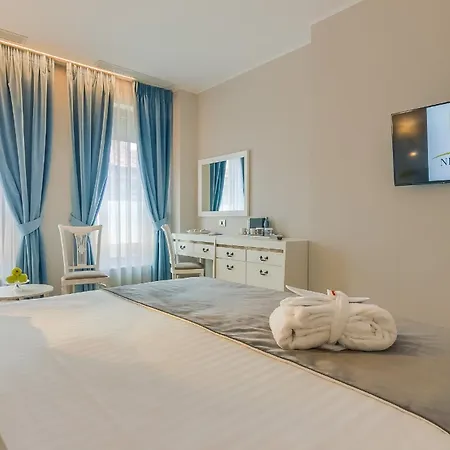New Era Hotel Old Town Vibrant Nightlife Zone - Parking With Fee Nearby - Not At The Hotel !-2