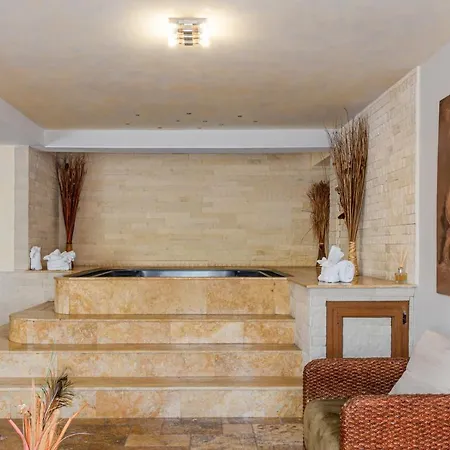 Hotel Grand-3