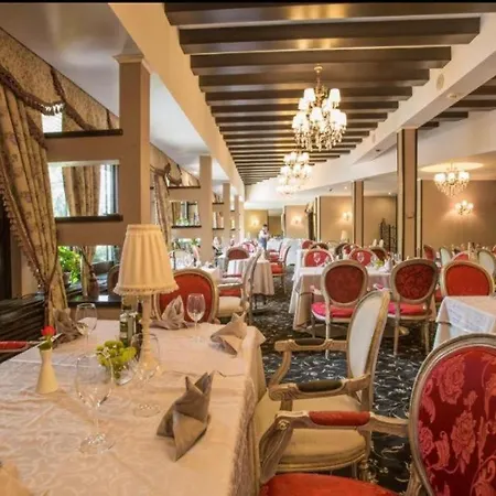 Alpin Resort Hotel - Apartamentele 2403-2404- Proprietate Administrata De Gazda Privata-2