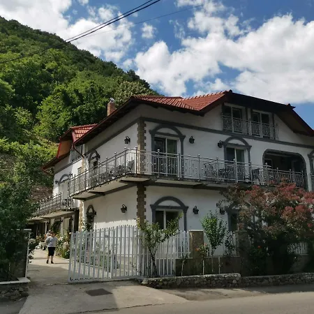 Casa Papava-2