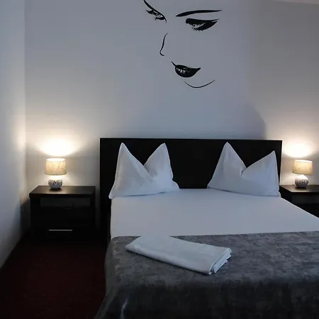 Hotel Corona-3