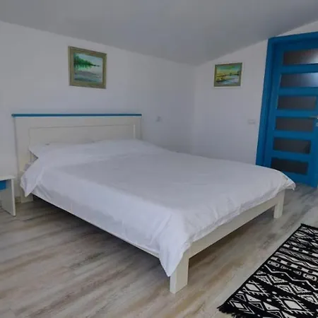 Delta Summer House Crisan-3