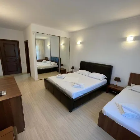 Vila Regal Mamaia-3
