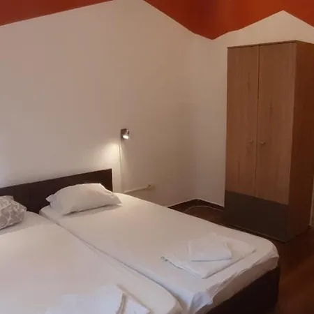 Happyrooms Piata Romana-2