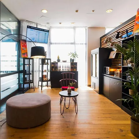 Vienna House Easy By Wyndham Bucharest Airport-2