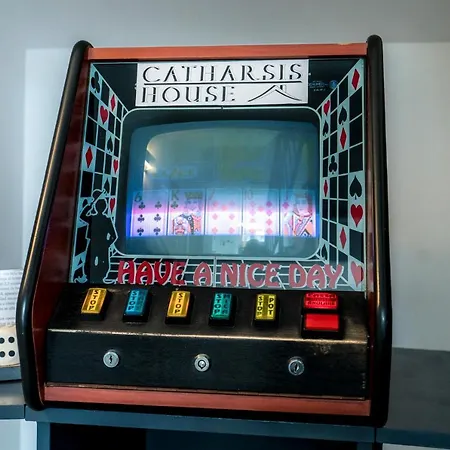 Catharsis House - Self Check In And Self Checkout-3