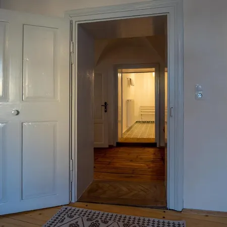Casa Josef Bacon - La Strada --2