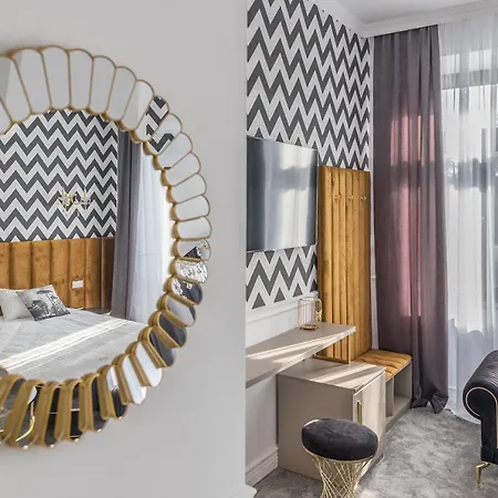 Hotel Vila Central Boutique Satu Mare-2