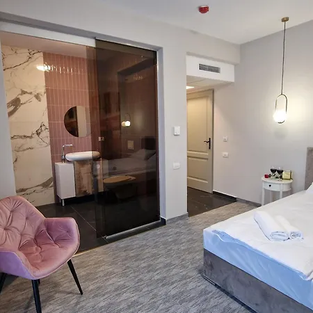 Art'S Luxury Boutique Hotel-2