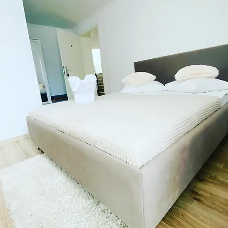 Zev Villa-3
