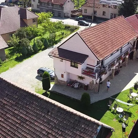Guest House Piatra Craiului-3