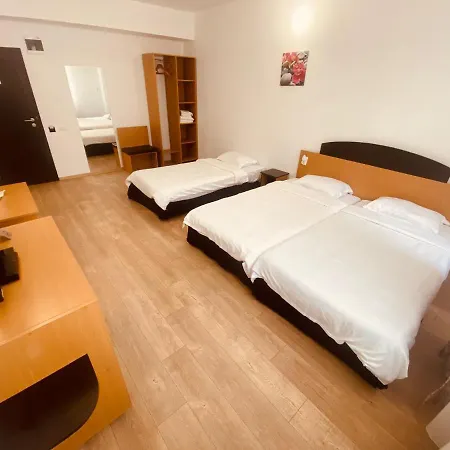Hotel Rez N&S-2