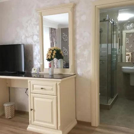 Vila Royal Mangalia-2