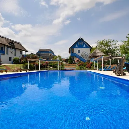 Nena Art Resort-2