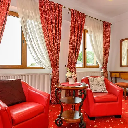 Panoramic Center Rooms-3
