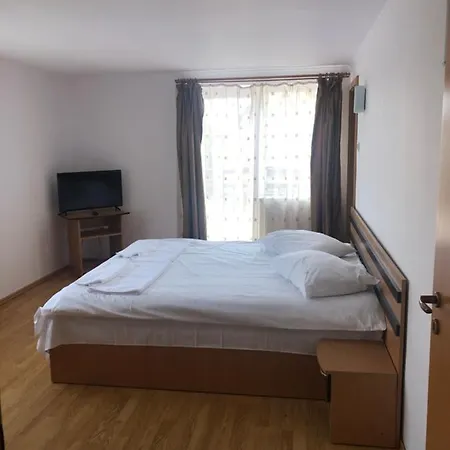 Casa Sub Cetate-2