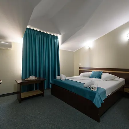 Hotel Cora-3