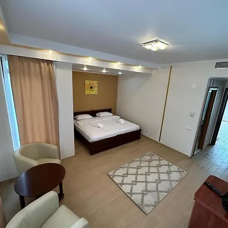 New Vila Mamaia-2