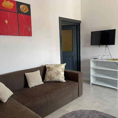Central Guesthouse-3