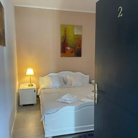 Central Guesthouse-2