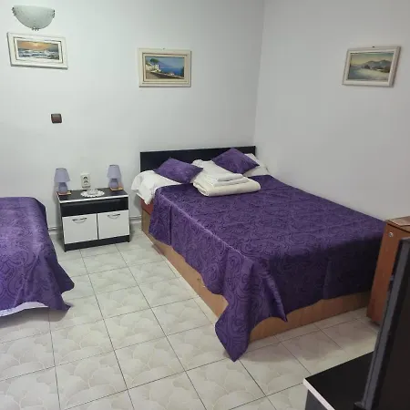 Casa Rozelor-3