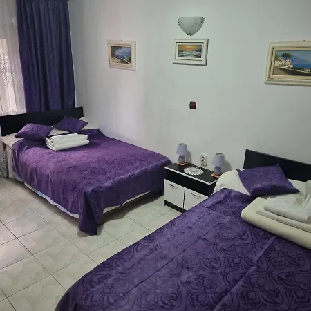 Casa Rozelor-2